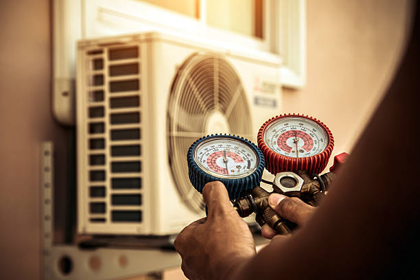 Professional Hvac technician working in Douglas, MI